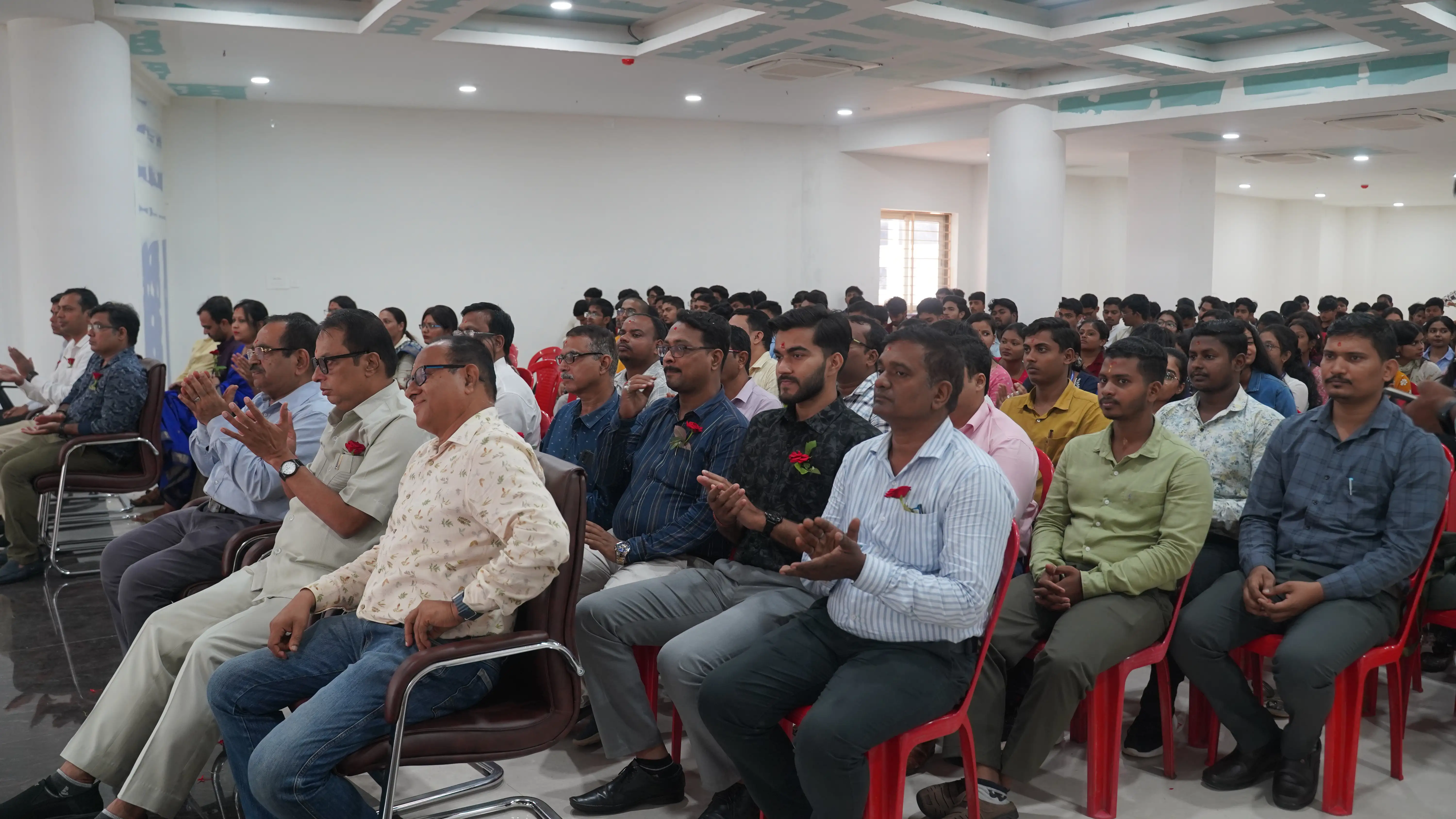 JKU Celebrates Its First Guru Diwas with Gratitude and Joy - Photo 18