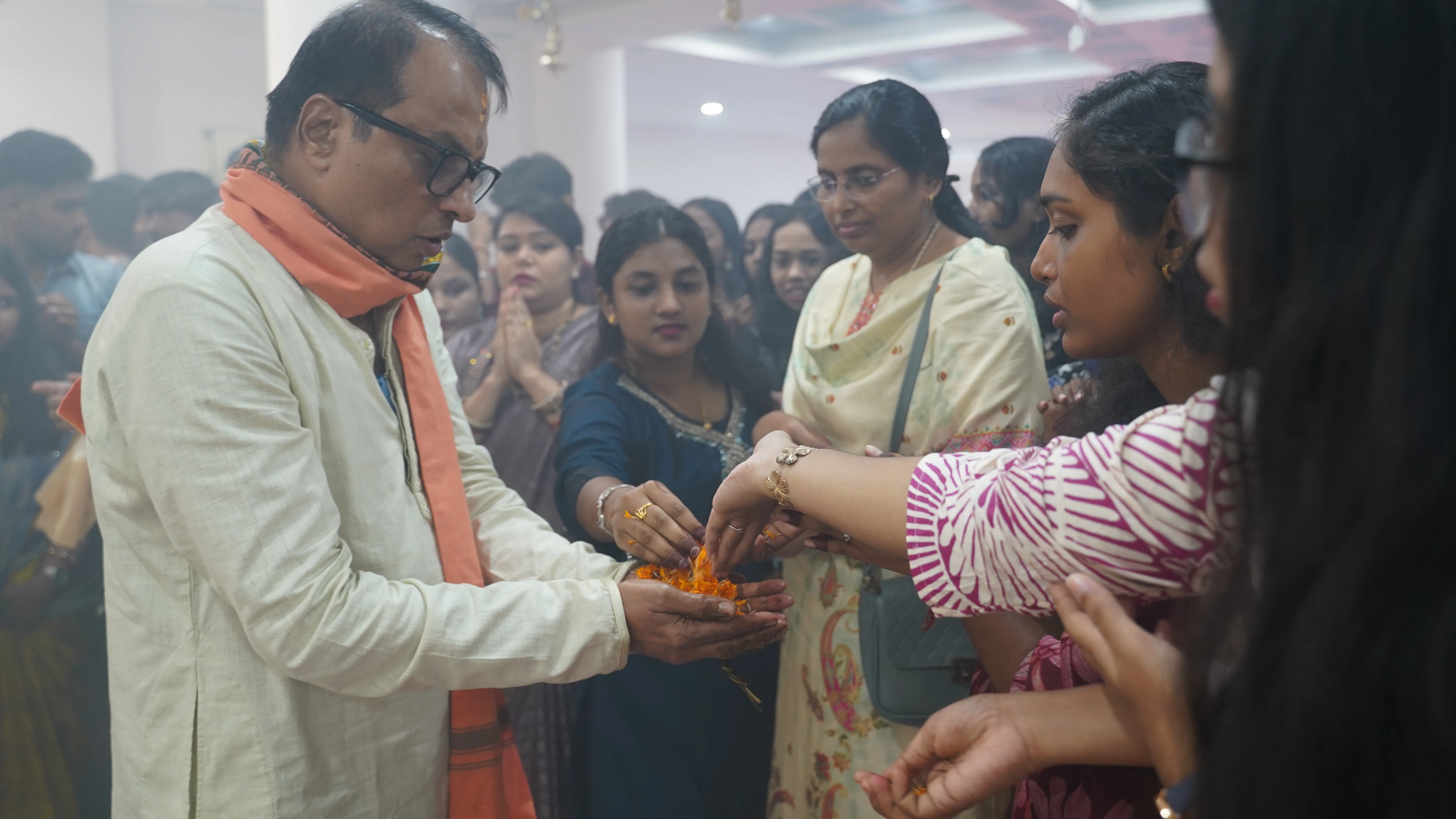 Devotion and Togetherness at JKU on Ganesh Chaturthi - Photo 13
