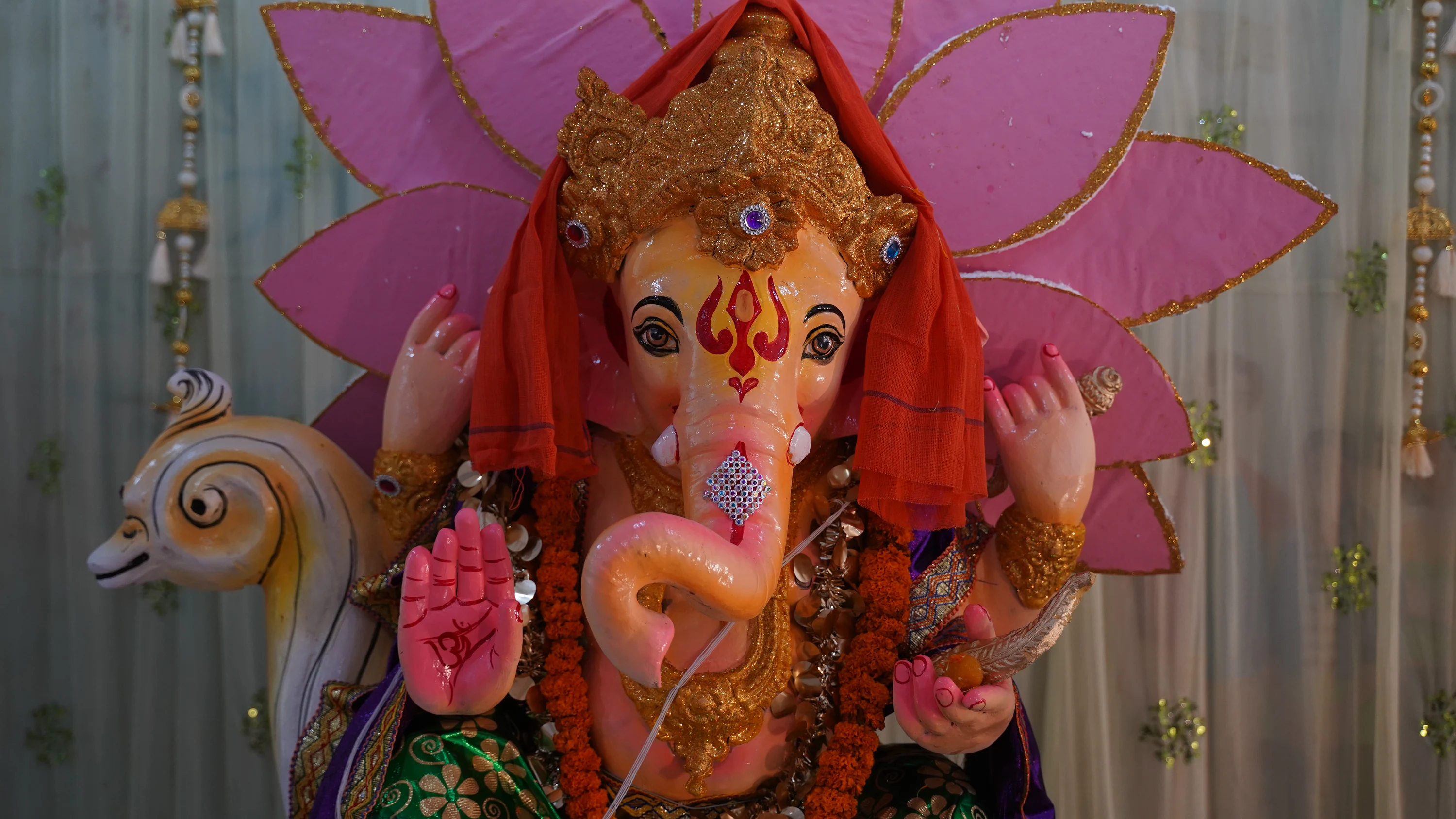 Devotion and Togetherness at JKU on Ganesh Chaturthi - Photo 2